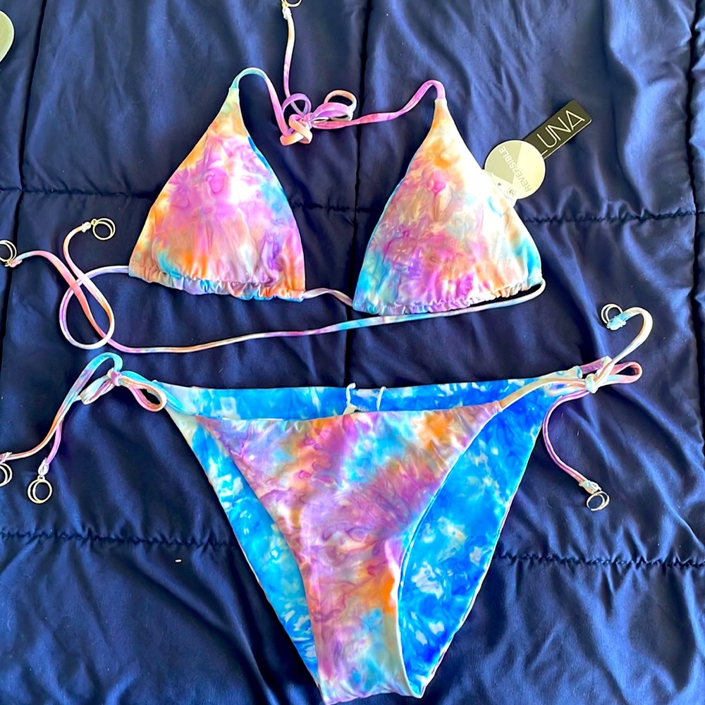 Reversible tie-dye bikini, NWT, size M/L